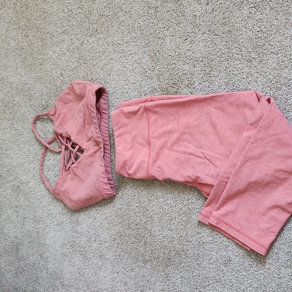 Pink matching workout set - Picture 1 of 3